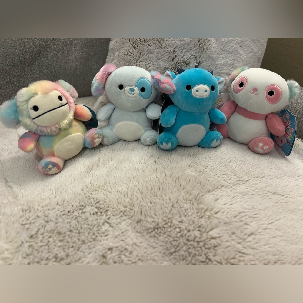 NWT Squishmallow  SqueezeAMallow Set of 4